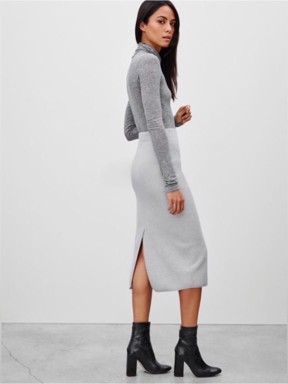 Aritzia Babaton Wool Ribbed Midi Skirt Gray XS